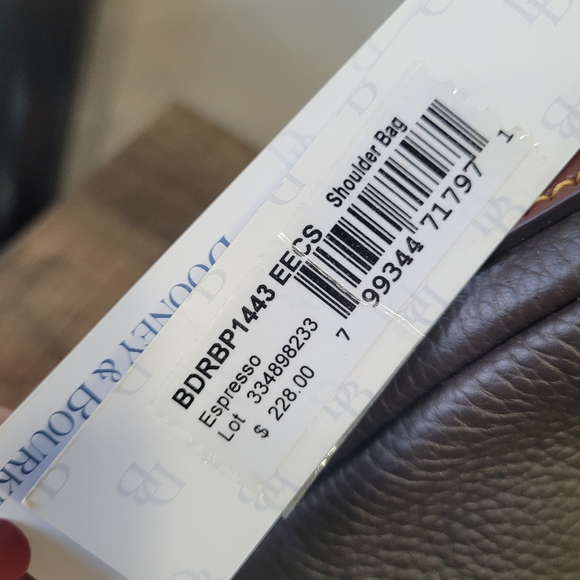 Dooney and Bourke shoulder tote bag - Picture 7 of 7